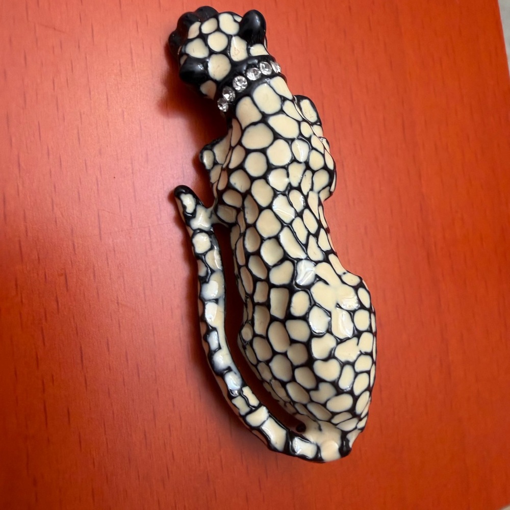 Black & Cream Mosaic Cat Brooch with Rhinestone Collar